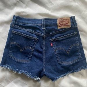 Levi dark denim high rise shorts size 29 perfect condition